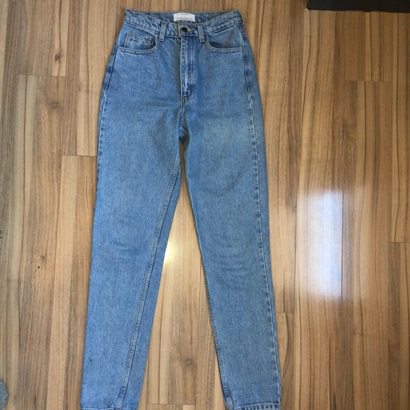 Mom Jeans - Picture 1 of 3